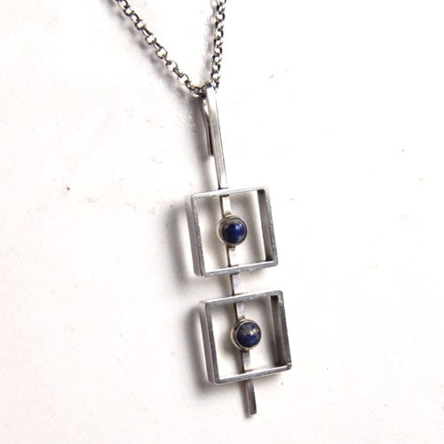 N.E.FROM (N.E.フロム）　デンマーク　ソーダライトスクエアペンダント