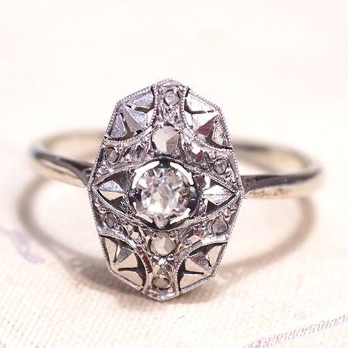 18金　ホワイトゴールド　ダイヤモンド　アールデコリング