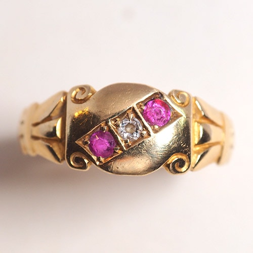 18金　天然ルビー＆ダイヤモンド　ヴィクトリアンリング（アンティークジュエリー）