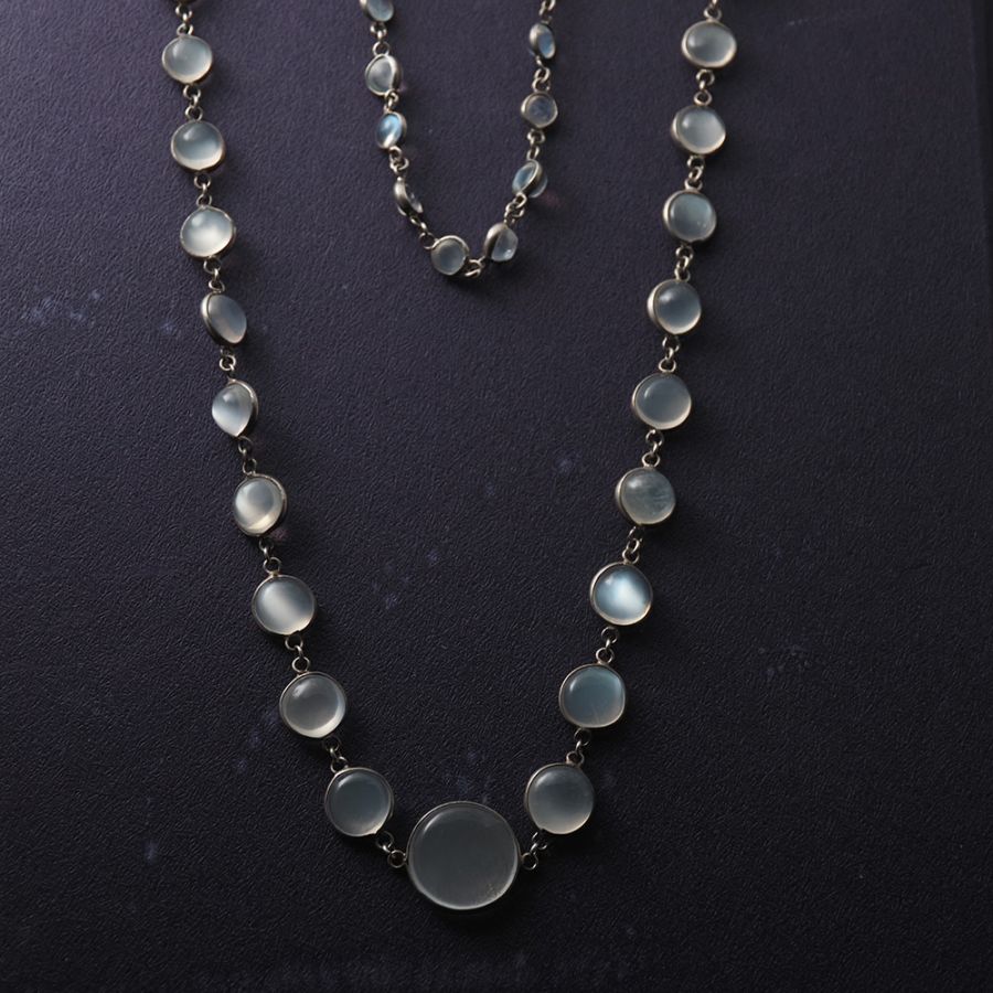 天然ムーンストーン ロンググラデーションネックレス 全長81cm