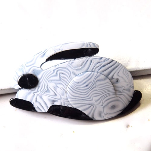 LEA STEIN　リアスタン　ラビットブローチ（モノトーン）