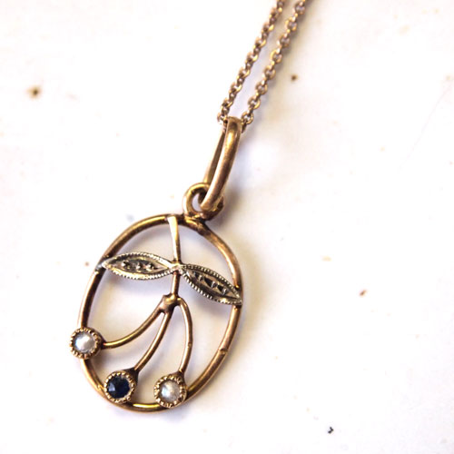 18金　シードパール　チェリーペンダントトップ（アンティークジュエリー）