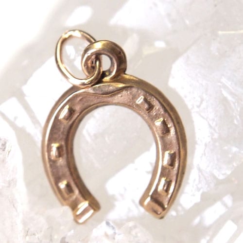 9金　蹄鉄チャーム（1.3cm)