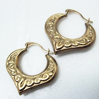sold ゴールド ハートシェイプ ピアス