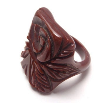 SOLD-ベイクライト　チョコレートブラウン　　ローズ　カット　リング