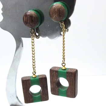 SOLD-グリーンベークライト＆ウッド　スクエアイヤリング