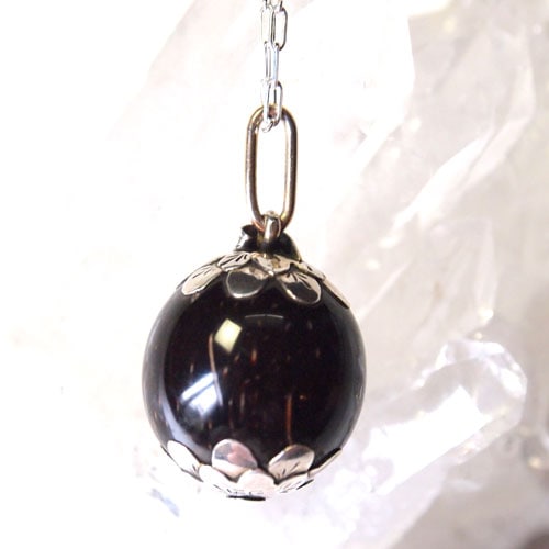 0-シルバー＆ブラックの実　ペンダント