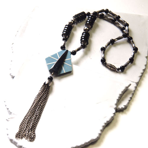 AUGUST BONAZ　ボナーズ　ブルー＆ブラックガラリス　アールデコネックレス