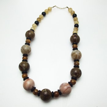 SOLD-ブラウン&ベージュ グラデーション プラスチックネックレス