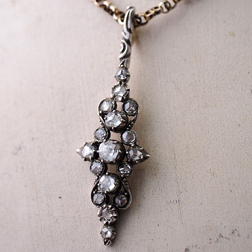 18金　シルバー　ローズカットダイヤモンド　ロングペンダントトップ