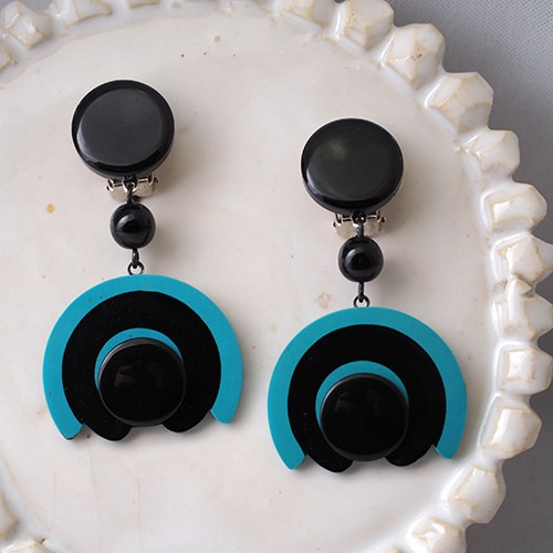 オールドプラスチック　青緑＆ブラック　クリップイヤリング