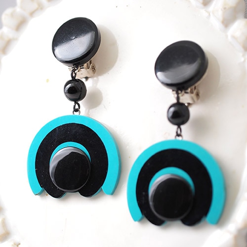 オールドプラスチック　青緑＆ブラック　クリップイヤリング