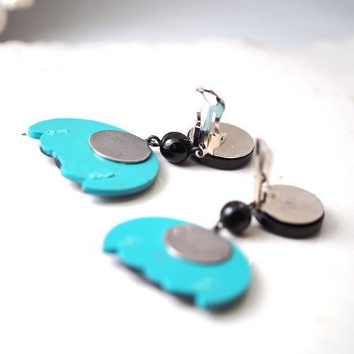 オールドプラスチック　青緑＆ブラック　クリップイヤリング