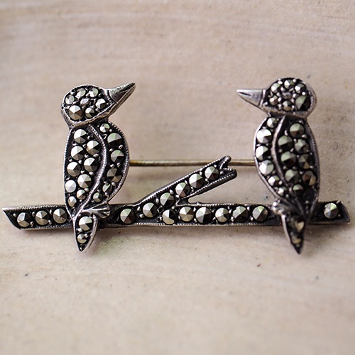 シルバー　マーカサイト　2羽の鳥　ブローチ