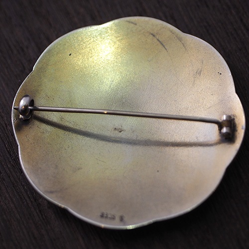 北欧シルバー ギロッシュエナメル バードブローチ