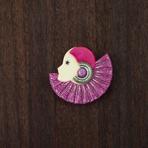 lea stein paris リアスタン　ピエロハーフ　ブローチ