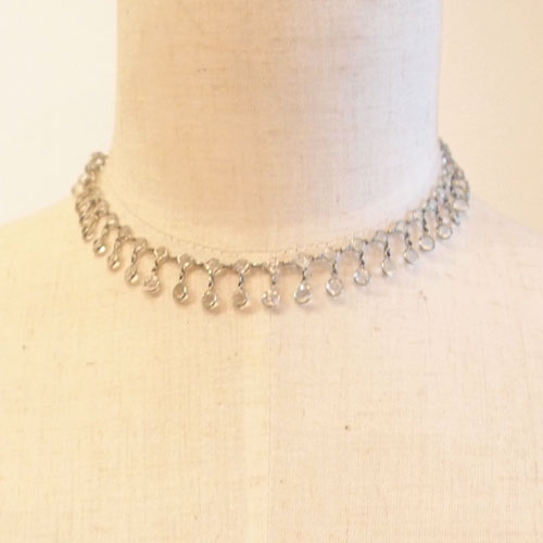 クリスタル＆プラチナム（メタル）　フリンジネックレス