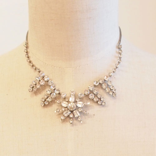 クリスタル　スターデザイン　ネックレス