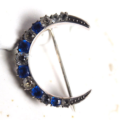 ヴィクトリアンシルバー　ブルー＆クリア　ペーストクレセントブローチ