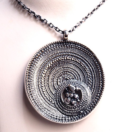 JORMA LAINE ヨルマレイン　シルバーカラーブロンズ　ビッグサン　ネックレス