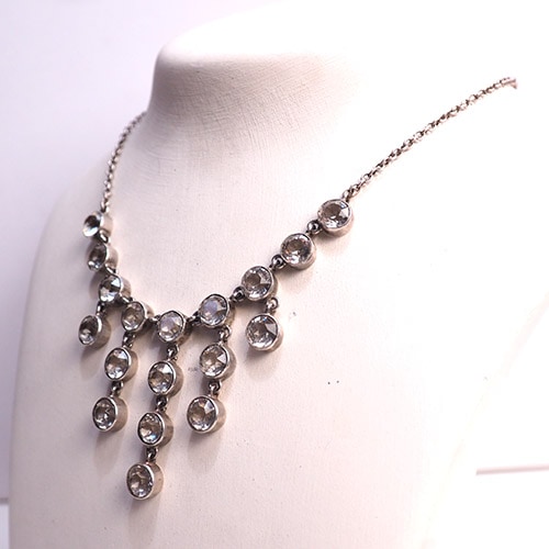 シルバー クリスタルガラス アールデコフリンジネックレス