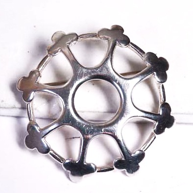 Karasjok ノルウェイ　シルバークローバー　ブローチ