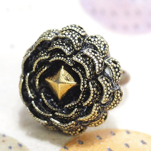 MONIQUE VEDIE モニックベディエ　リング