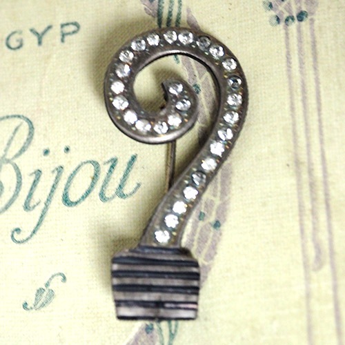 AUGUSTE BONAZ  オーギュストボナーズ クエスチョンブローチ