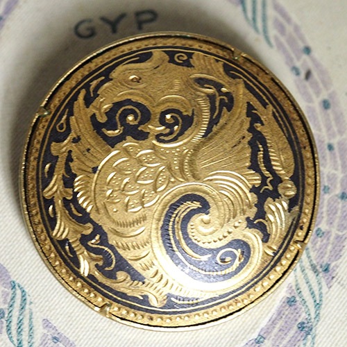 メタル　キメラ ブローチ