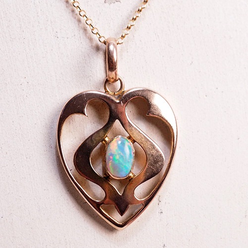9金　アート＆クラフト　オパールハートペンダント