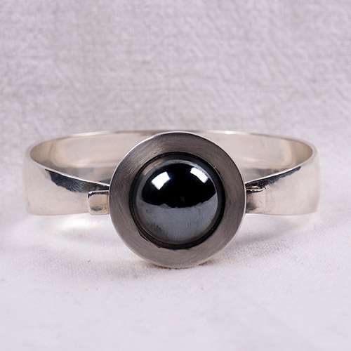 N.E.フロム　ヘマタイト＆シルバー　バングル