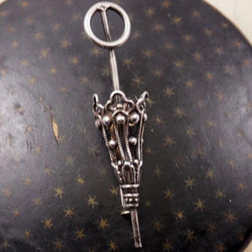 シルバー　アンブレラ　ブローチ