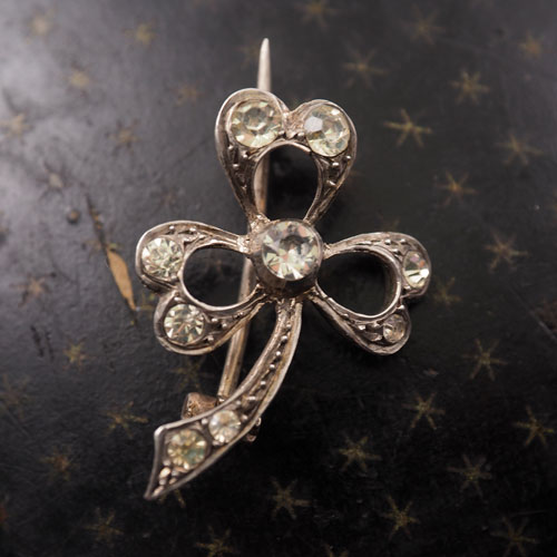 シルバー＆ペースト　クローバーブローチ