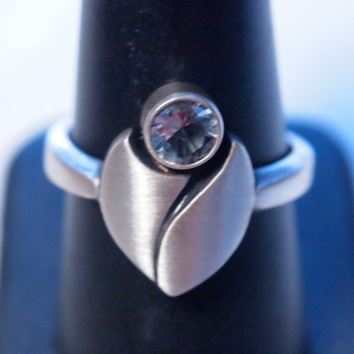 KARL LAINE　カールレイン　クリスタルリング