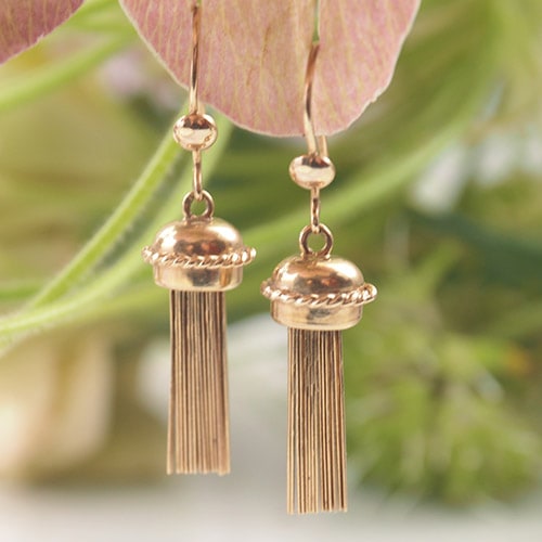 9金　タッセルピアス