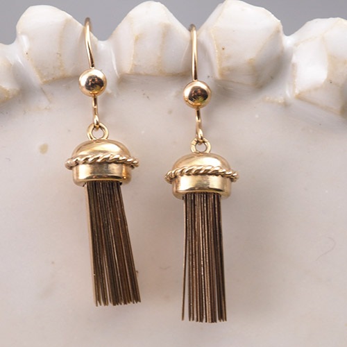 9金　タッセルピアス