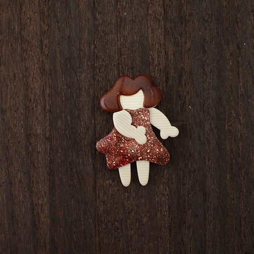 lea stein paris リアスタン　女の子　ブローチ