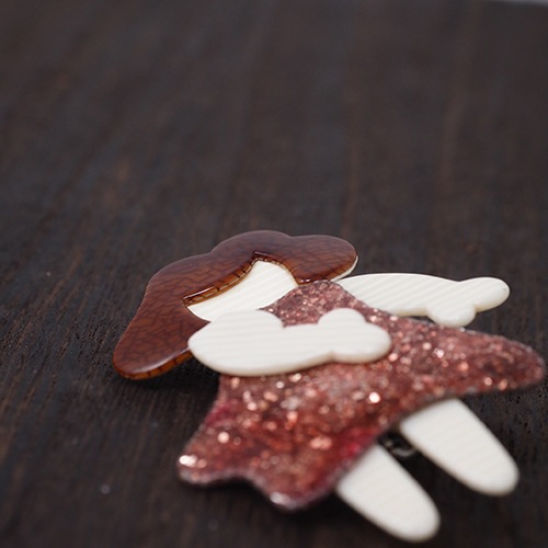 lea stein paris リアスタン　女の子　ブローチ