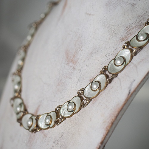 シルバー　ホワイトエナメル　アールデコ　ネックレス