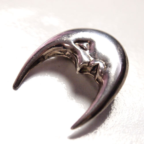 シルバー ムーンフェイス三日月ブローチ