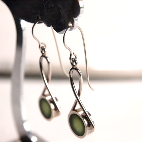 N.E.FROM (N.E.フロム）　ネフライト　ピアス