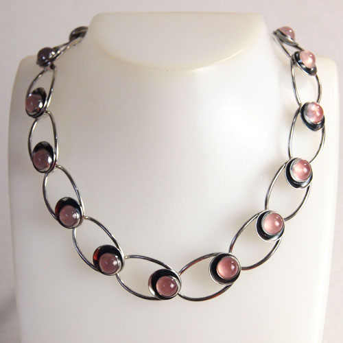 N.E.FROM (N.E.フロム）ローズクォーツ オーバルドットネックレス