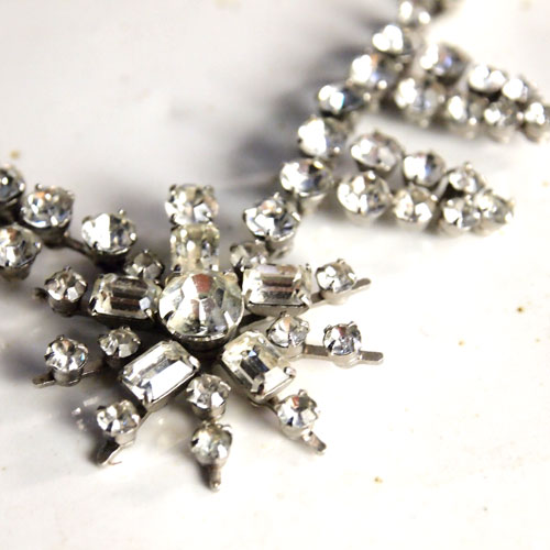 クリスタル　スターデザイン　ネックレス