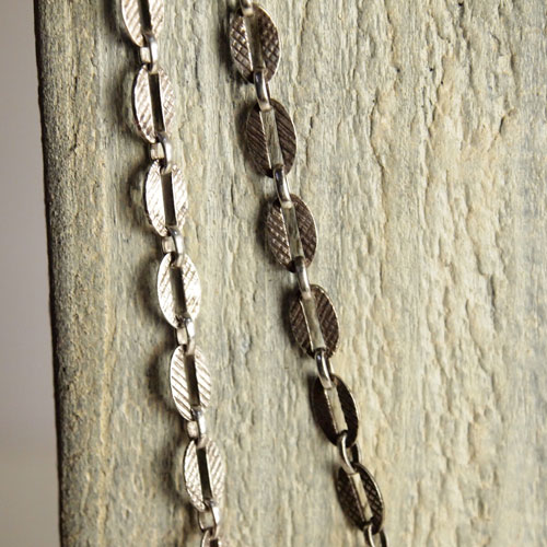 フランス　1900S  オーバルプレート　ロングチェーン（140cm)