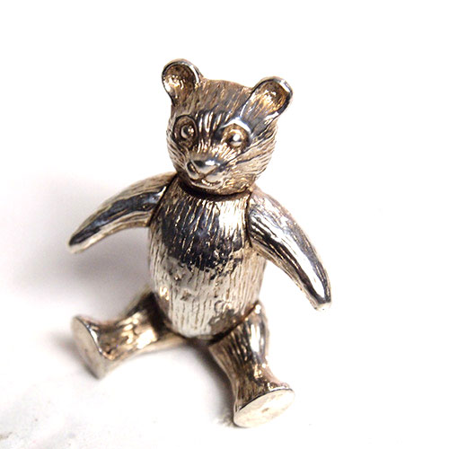 シルバー　テディベアブローチ