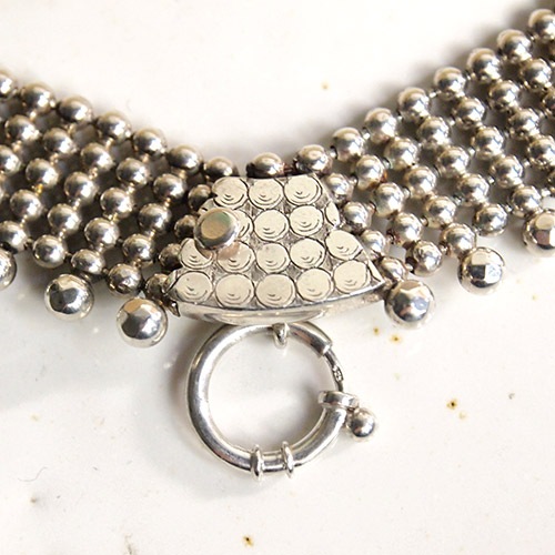 ヴィクトリアン　シルバーボール　カラーネックレス　