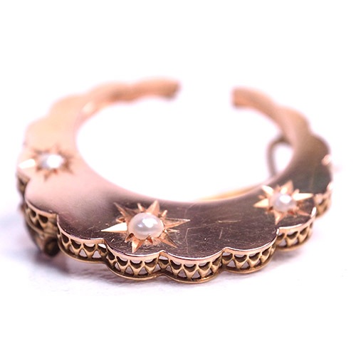 18金　シードパール　フレンチ　クレセントムーン　ブローチ