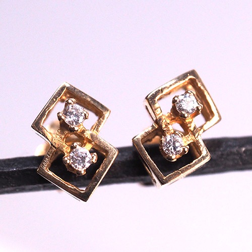 9金　ダイヤモンド　ダブルスクエア　ピアス