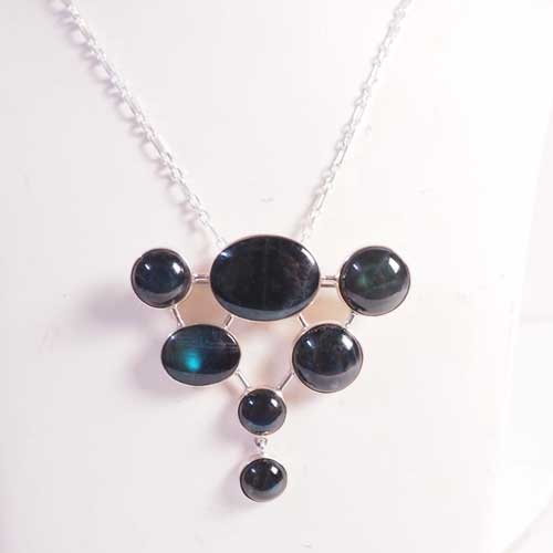 Kaunis Koru カウニスコル　7 スペクトロライト　ラブラドライト　ブローチ兼ペンダント