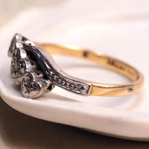 18金　プラチナ　ダイヤモンド　トリプルハートリング（アンティークジュエリー）